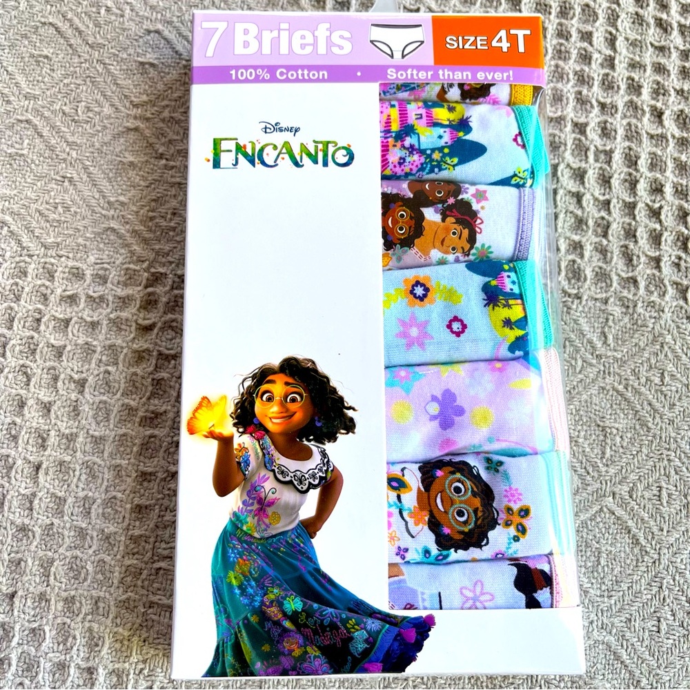 Disney Encanto Girl’s 4T Package of 7 Graphic Design 100% Cotton Briefs NIP